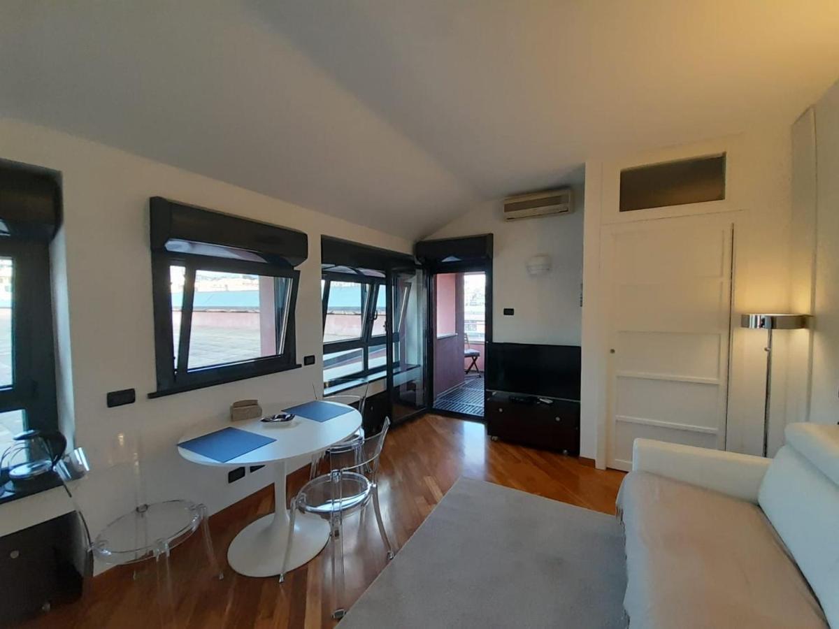 Bilocale Vista Mare Con Terrazzo-Porto Antico- Parcheggio Scontato Lejlighed Genova Eksteriør billede