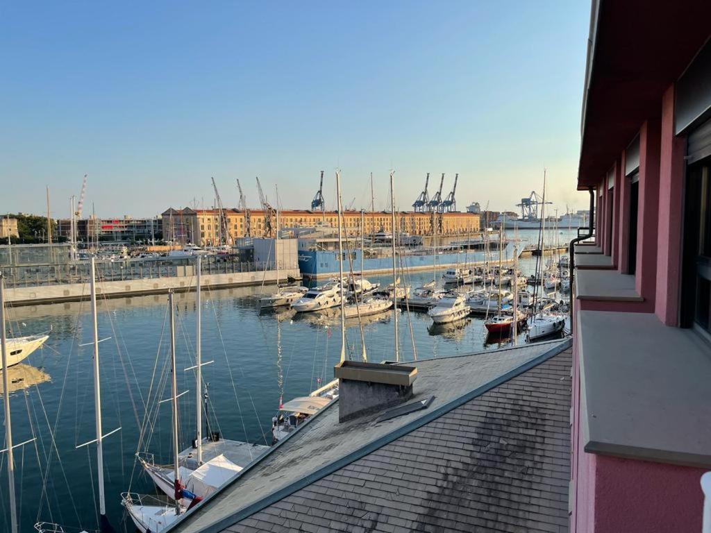 Bilocale Vista Mare Con Terrazzo-Porto Antico- Parcheggio Scontato Lejlighed Genova Eksteriør billede